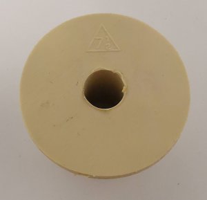 Rubber Bung - #7.5 Drilled